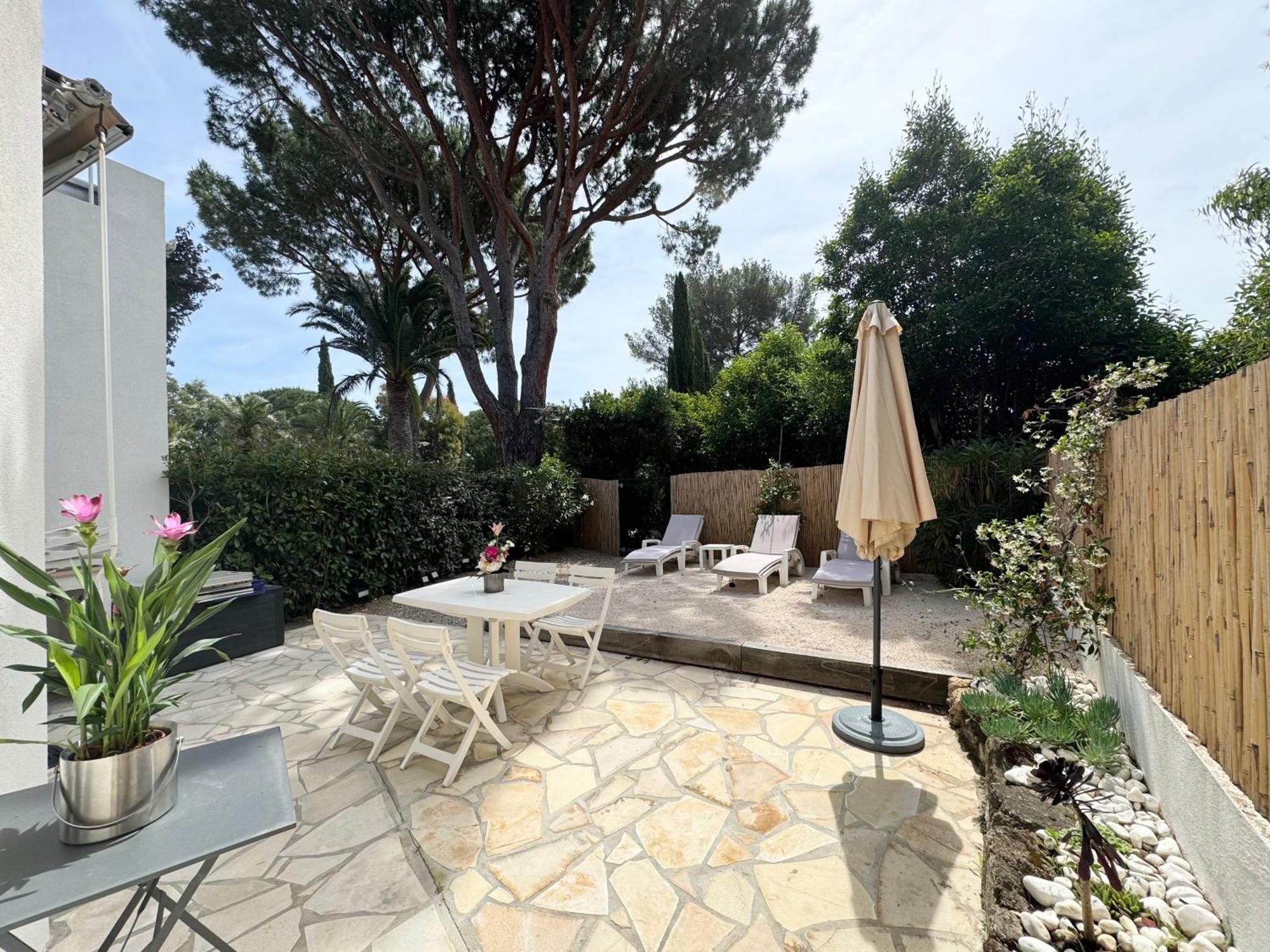 Appartement 1Ch Avec Terrasse Et Jardinet A 400M De La Plage Cavalaire-sur-Mer Extérieur photo